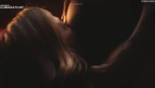 Grazi Massafera Mostrando Tudo em Momentos Picantes de Dona Beja